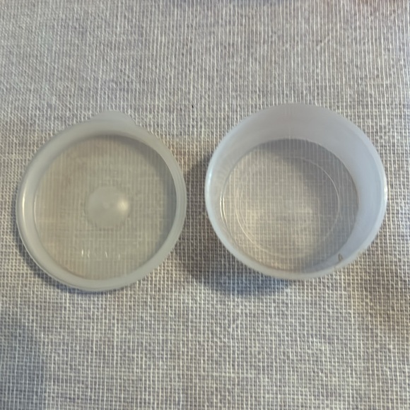 Tupperware lunch set. - Picture 8 of 10